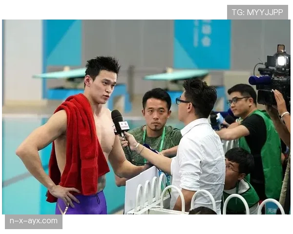 孙杨家哪来的游泳池跟度假村一样,泳裤一换就是亿万富翁感觉 孙杨家哪来的游泳池跟度假村一样,泳裤一换就是亿万富翁感觉